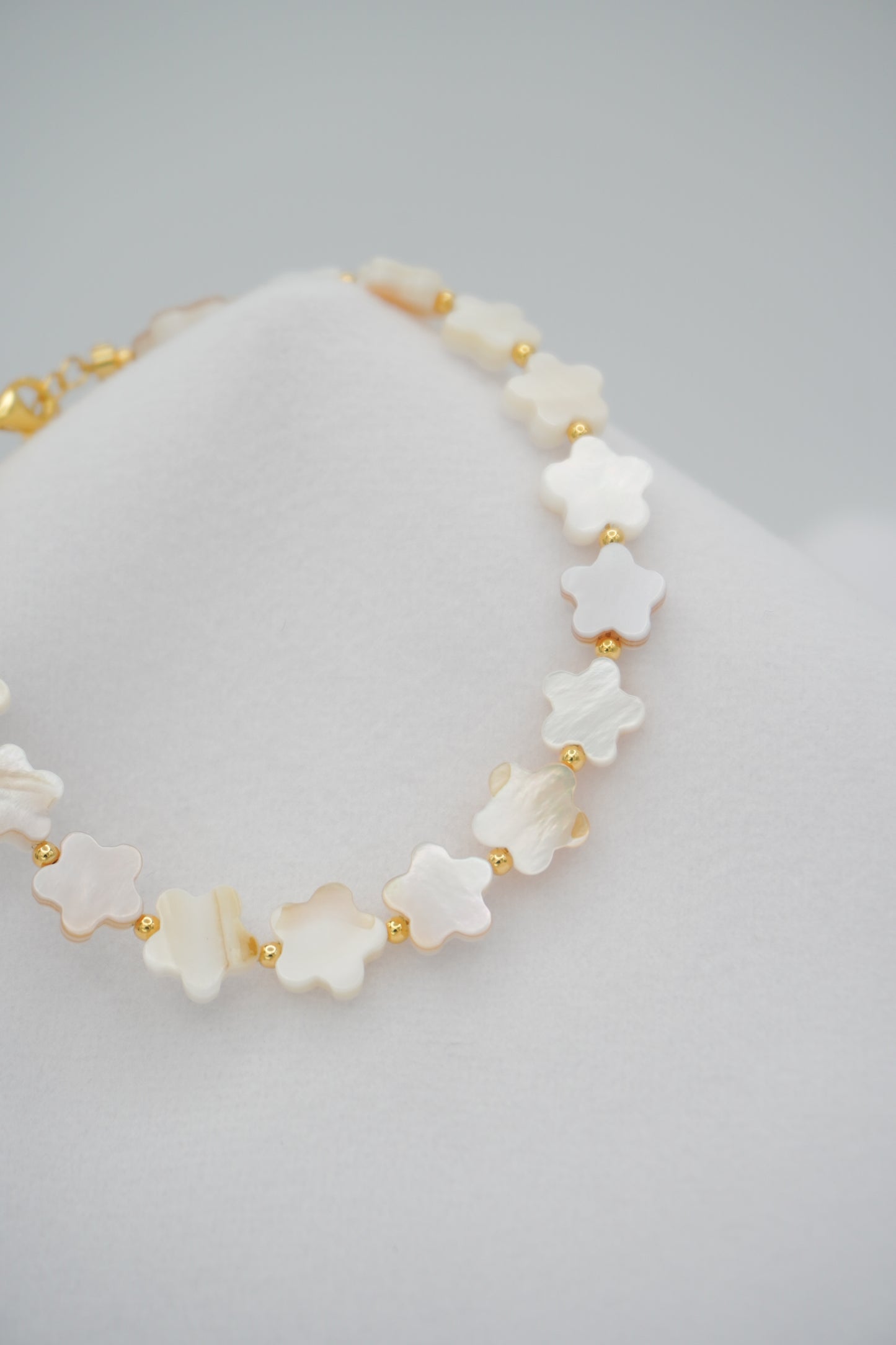 Plum Blossom Shell Bracelet