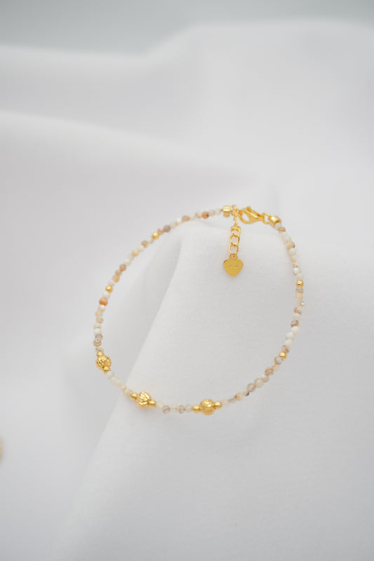 Shell Bead Everyday Bracelet